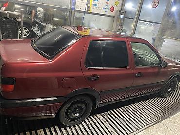 продаю срочно машину: Volkswagen Vento: 1994 г., 1.8 л, Механика, Бензин, Седан — 3