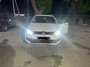 фара на поло: Volkswagen Polo: 2013 г., 1.6 л, Механика, Бензин, Седан