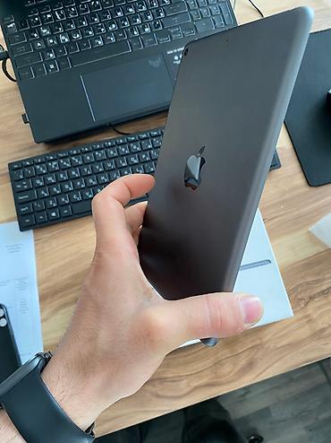 planşet ucun klaviatura: İşlənmiş Apple iPad mini 5 (2019), 7,9", 64 GB, Ünvandan götürmə — 2
