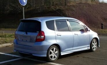 машина спортивный: Honda Jazz арендага берилет Техника: - Передний привод - Бензиновый