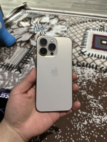 айфону: IPhone 13 Pro, Б/у, 256 ГБ, Matte Gold, Коробка, 81 %