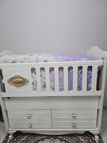 Gəzinti arabaları: Oğlan və qız üçün, Beşik