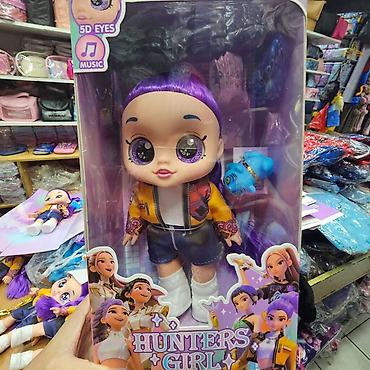 serbia second hand: Rumi lutka sa plavom macom – 28cm Huntrix i K Pop Deamon Hunters — 3