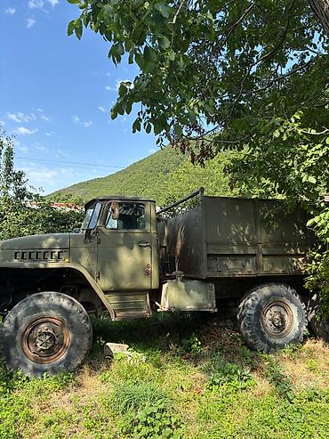 ural satılır: Ural 4320 satılır. TƏCİLİ SATİLİR Maşın işlək vəziyyətdədir. Üzərində — 2