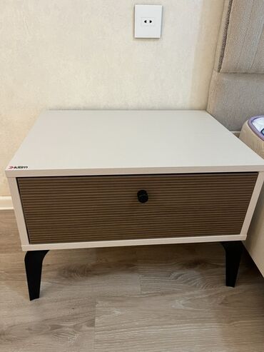 Yataq otağı dəstləri: İkinəfərlik çarpayı, 2 tumba — 4