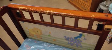 Детские односпальные кровати: Продается детская кроватка с рождения и до 7 лет. Регулируется высота — 8