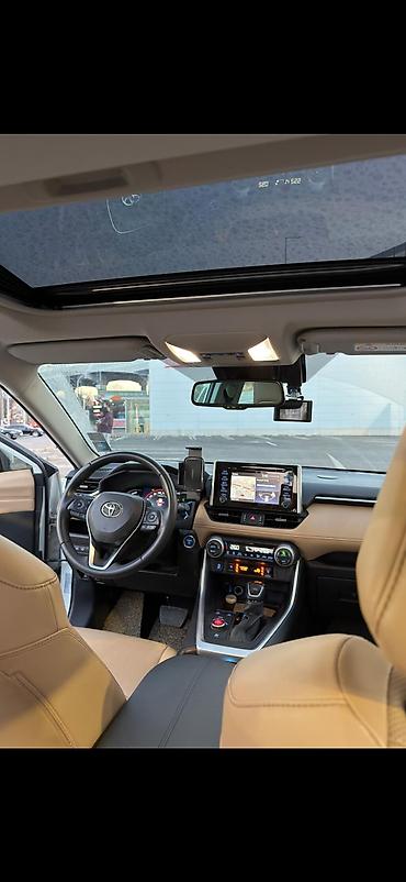 Toyota: Toyota RAV4: 2022 г., 2.5 л, Гибрид, Кроссовер — 16