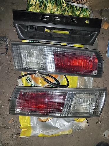 Задняя дверь (крышка багажника) и комплект задних фонарей для Toyota — 1
