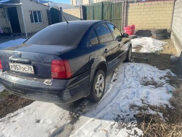 Volkswagen: Volkswagen Passat: 1999 г., 1.8 л, Механика, Бензин, Седан