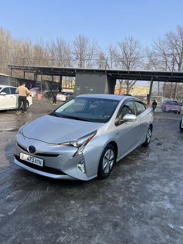 степ год 2000: Toyota Prius: 2016 г., 1.8 л, Вариатор, Гибрид, Седан