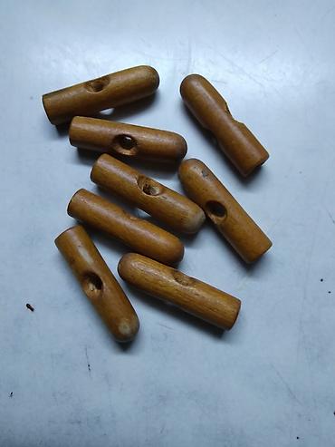 zlatne alkice: Dugmad drvena 8 kom. oko 2 cm — 1
