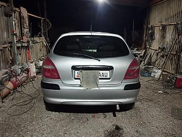 Унаа сатуу: Nissan Almera: 2001 г., 1.8 л, Кол менен иштөөчү, Хетчбек — 3