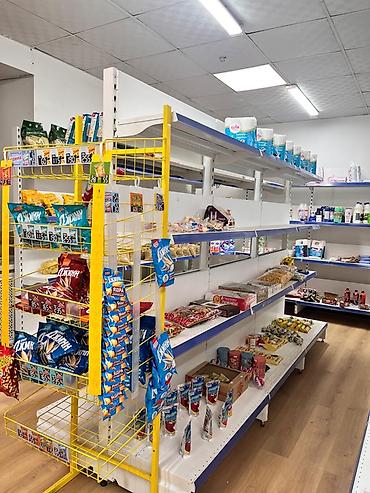 Другое торговое оборудование: Продаётся торговое оборудование для магазина продуктов/напитков: - — 12