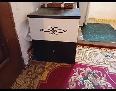 divarda kitab refleri: Klassik masa, İşlənmiş, Açılmayan, MDF — 2