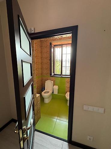 Долгосрочная аренда домов: 280 м², 7 комнат at lalafo.kg — 1 Долгосрочная аренда домов: 280 м², 7 комнат — 1