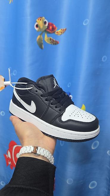 Мужские кроссовки, 32, Nike, Новый, цвет - Черный, Платная доставка