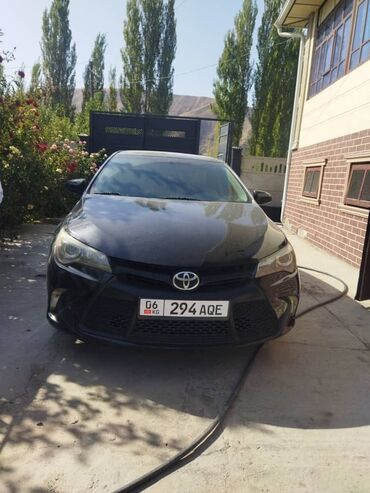 срочно продам авто в связи с переездом: Toyota Camry: 2015 г., 2.5 л, Автомат, Бензин, Седан