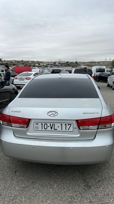 фольксваген поло комплектации и цены: Hyundai Sonata sedan - Kümüşü rəng - Arxa hissə: “Sonata” və