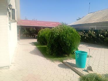 Продажа коттеджей и домов: Дом совхоз ала тоо с ремонтом,кондиционер,отопление комбинированный,3 — 16