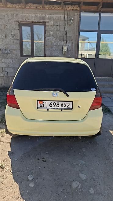 e6 3: Honda Fit: 2002 г., 1.3 л, Вариатор, Бензин, Хэтчбэк — 2
