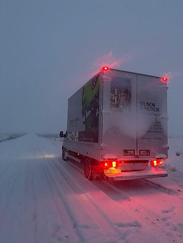 stage 3: Грузовой фургон Mercedes-Benz Sprinter с будкой - Марка/модель — 6