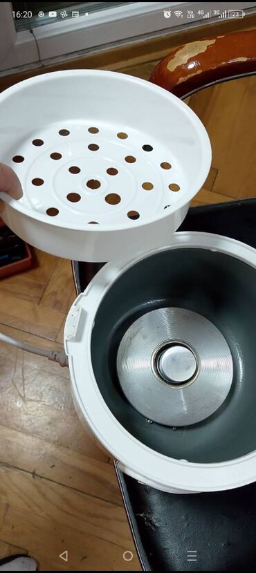 Ostali kuhinjski aparati: Ispravna dobra FRITEZA
Mirjevo — 6