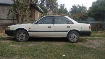 мерседес автомобиль: Mazda 626: 1987 г., 2.2 л, Механика, Бензин, Седан