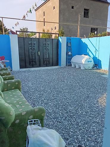 ev alqi satqisi kirayesi: Satılır: həyət evi - Həyətyanı sahə: daşla döşənmiş həyət, dəmir — 9