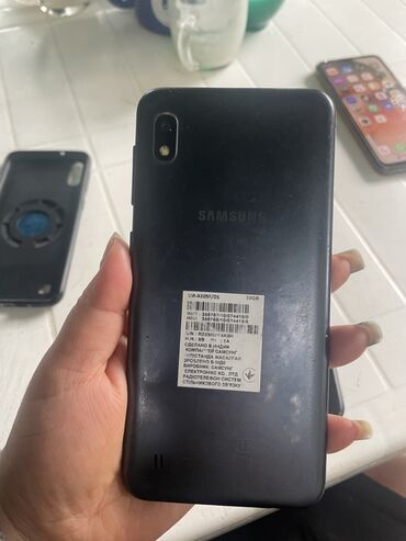 поко м5 с: Samsung Galaxy A10, 32 ГБ, цвет - Черный, 2 SIM
