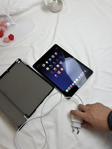 mi 11: Apple iPad (9.7") с комплектом аксессуаров - Дисплей: 9.7", Retina — 5