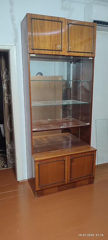 Сервант, Б/у, Дерево