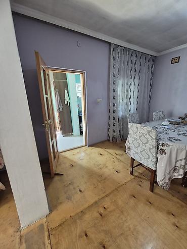 gədəbəydə satılan evlər: TƏCİLİ SATILIR! Xırdalanda 9sotun içərisində ev satılır, əlavə olaraq — 4