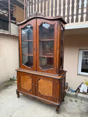 Stilske vitrine: Stilska vitrina - DUBOREZ U odličnom stanju 🪑 Kao na slikama 📸 — 2