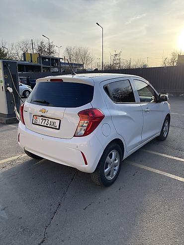 Chevrolet: Chevrolet Spark: 2021 г., 1 л, Бензин — 5