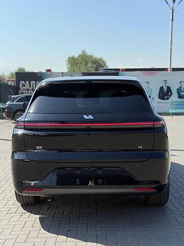 Lixiang: Lixiang L6: 2025 г., Вариатор, Гибрид, Кроссовер — 3