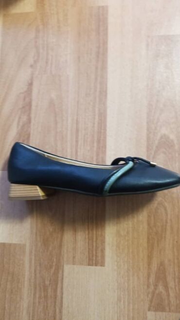 Ботинки и ботильоны: Женская осенняя обувь, (черный цвет): 1) Ботинки дерби из замши - — 9