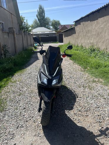 Скутеры: Скутер 150 куб. см, Бензин, Б/у at lalafo.kg Скутеры: Скутер 150 куб. см, Бензин, Б/у