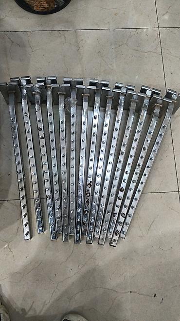 Оборудование для магазинов: Mağaza vitrin və rəf sistemi üçün metal avadanlıq dəsti - Divar — 5