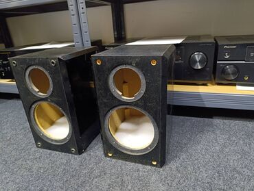 Zvučnici i stereo sistemi: Prazne kutije yamaha NX-E 100 sa mrezicama. Dimenzije 30 x 19 x 21 — 5