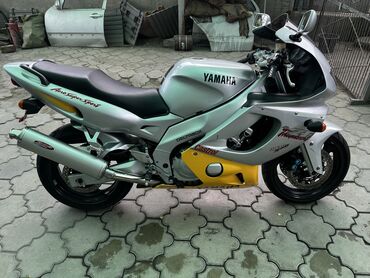 мотоциклы горный: Классический мотоцикл Yamaha, 600 куб. см, Бензин