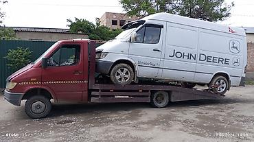 tow truck: С ломаной платформой, С частичной погрузкой — 3