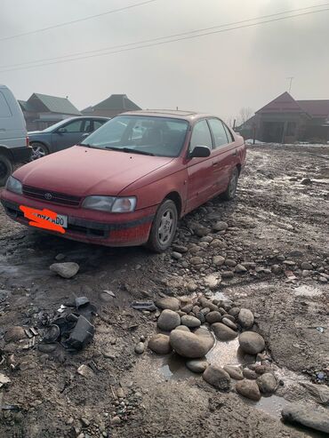 Toyota: Toyota Carina E: 1994 г., 1.8 л, Механика, Бензин, Седан