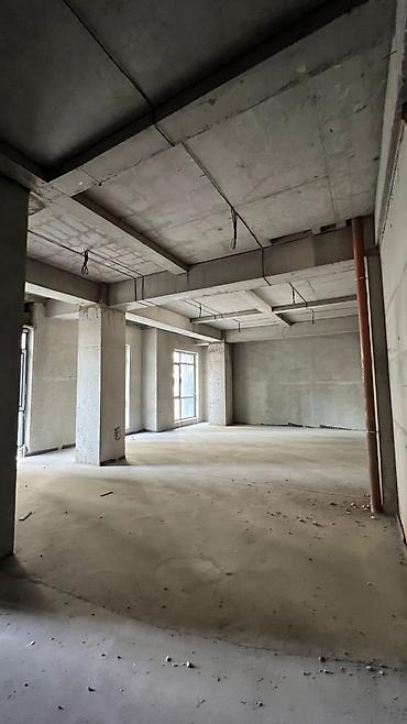 Продажа магазинов: Продажа магазинов В жилом доме, 131 м², Готовая ПСО (под самоотделку), Отдельный вход, 1 этаж — 4