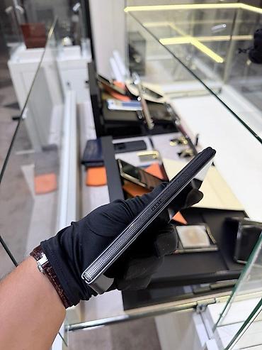 mp3 indir: Vertu Alpha Fold 1Tb 2026 NEW VERTU Alpha Fold 1 TB 2026 Zovqle — 4