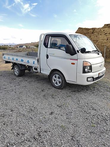 жак бу: Жеңил жүк ташуучу унаа, Hyundai, Стандарт, 1,5 т, Колдонулган — 3