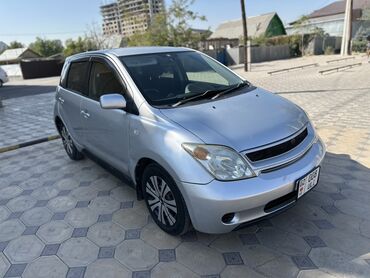 арзан авто машиналар: Toyota ist: 2003 г., 1.3 л, Автомат, Бензин, Хэтчбэк