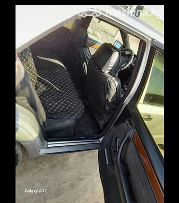 w12: Mercedes-Benz W124: 1990 г., Седан — 4