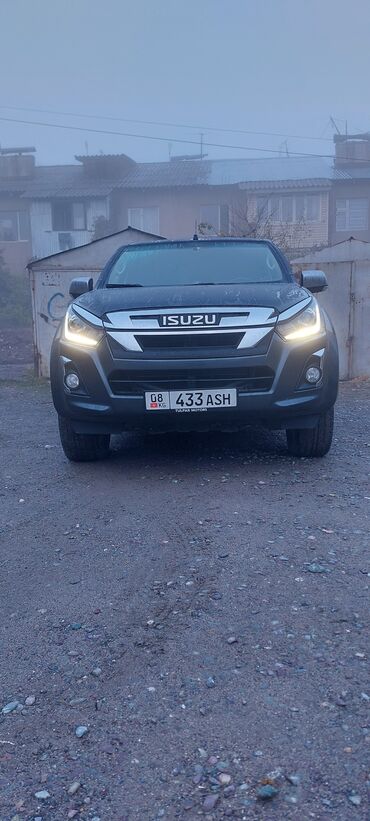 денифер на спринтер: Isuzu D-Max: 2019 г., 2.5 л, Механика, Дизель, Пикап
