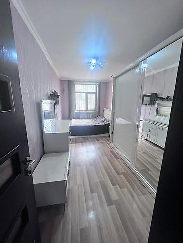 ev axdaram: Bakı, 8-ci kilometr, 3 otaqlı, Köhnə tikili, m. Neftçilər, 61 kv. m — 3