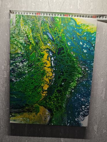 Şəkillər, tablolar: Yaşıl, sarı və mavi çalarların axıcı şəkildə qarışdığı, müxtəlif — 10